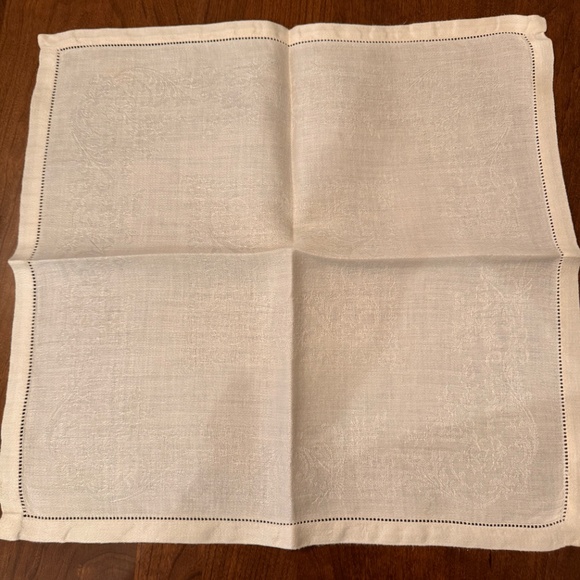 Vintage Eaton Haddon Hall Hem Stitched Linen Damask Napkins in original box - Picture 6 of 6